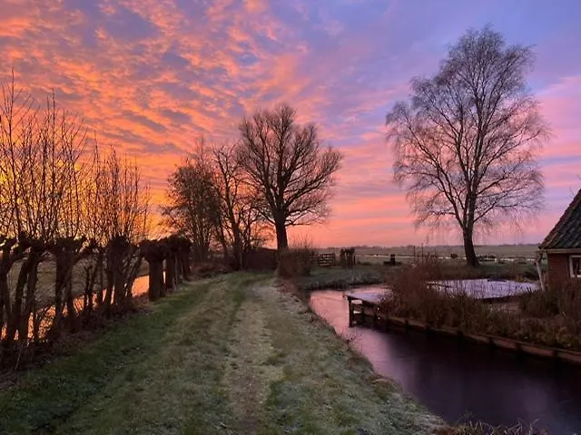 De Beijersche Stee, Logies Aan De Waterkant *